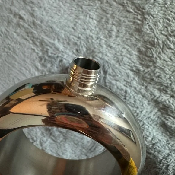 Source Unknown Silver Circular Flask - Picture 3 of 4